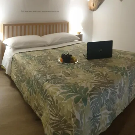 Bed and Breakfast La Casa Di Ale 3*