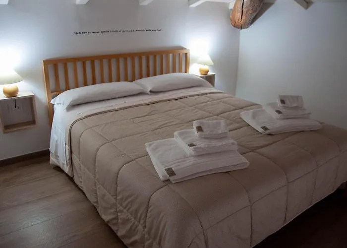 La Casa Di Ale Bed & Breakfast 3*