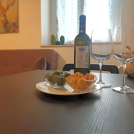 La Casa Di Ale Bed and Breakfast 3*