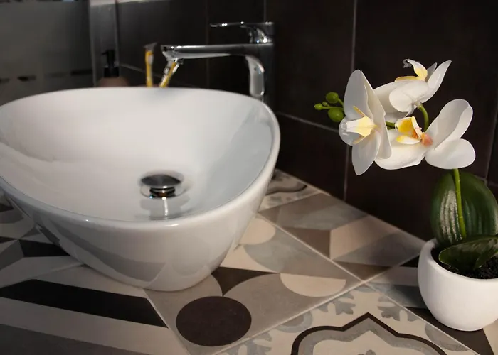 فندق مبيت وإفطار La Casa Di Ale 3*