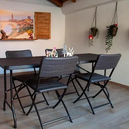 La Casa Di Ale 住宿加早餐酒店 3*